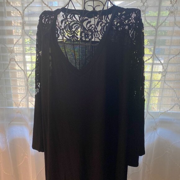 Cyrus black lace top - Picture 1 of 5